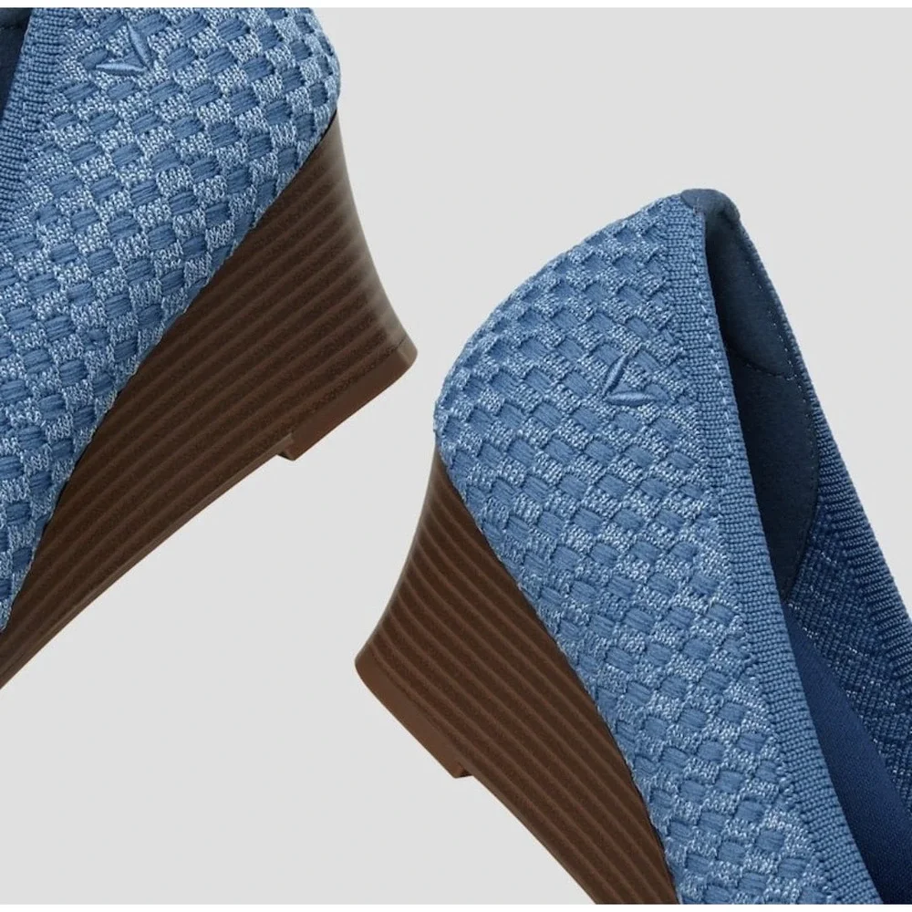 Vivaia Blue Woven Pointed Toe Wedge Pumps Sustainable Knit Shoes Size US 8 EU 39
